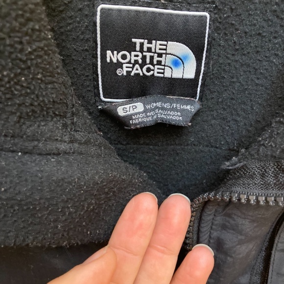 North Face Women’s Fleece Jacket - Picture 2 of 4
